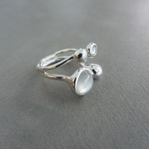 MONICA CASTIGLIONI AP-PISTILLI-04A / Silver, Moonstone