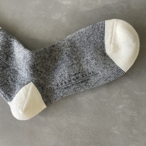 KARMAN LINE TAURUS / Socks / White & Charcoal / 26-28cm