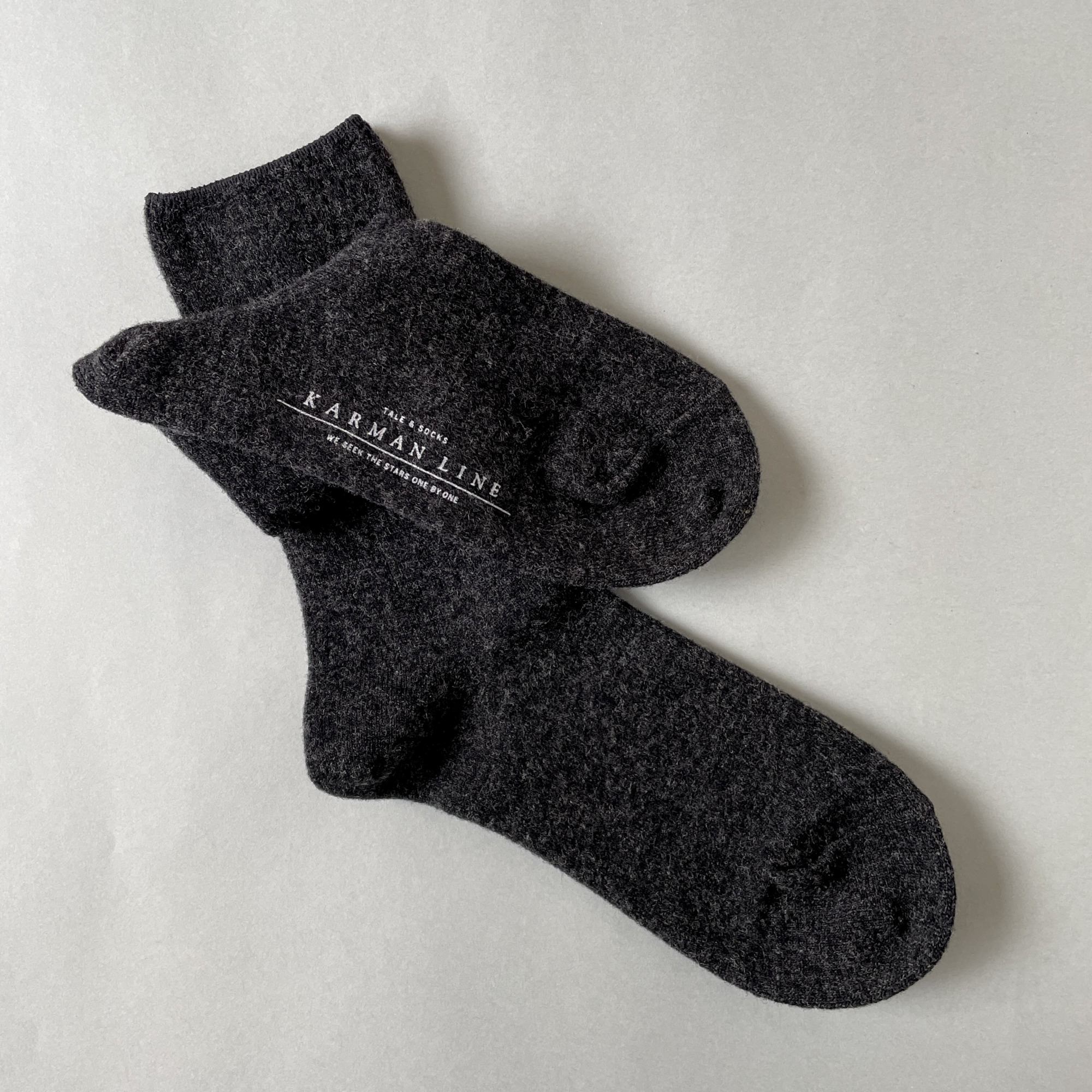 KARMAN LINE TAURUS / Socks / Charcoal