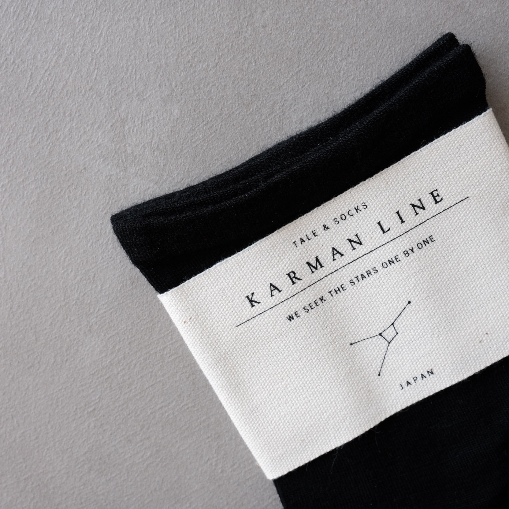KARMAN LINE CANCER / socks / Black