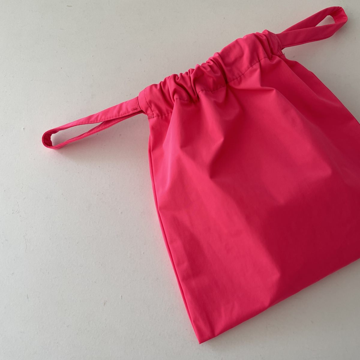 formuniform DRAWSTRING BAG XS / Neon pink