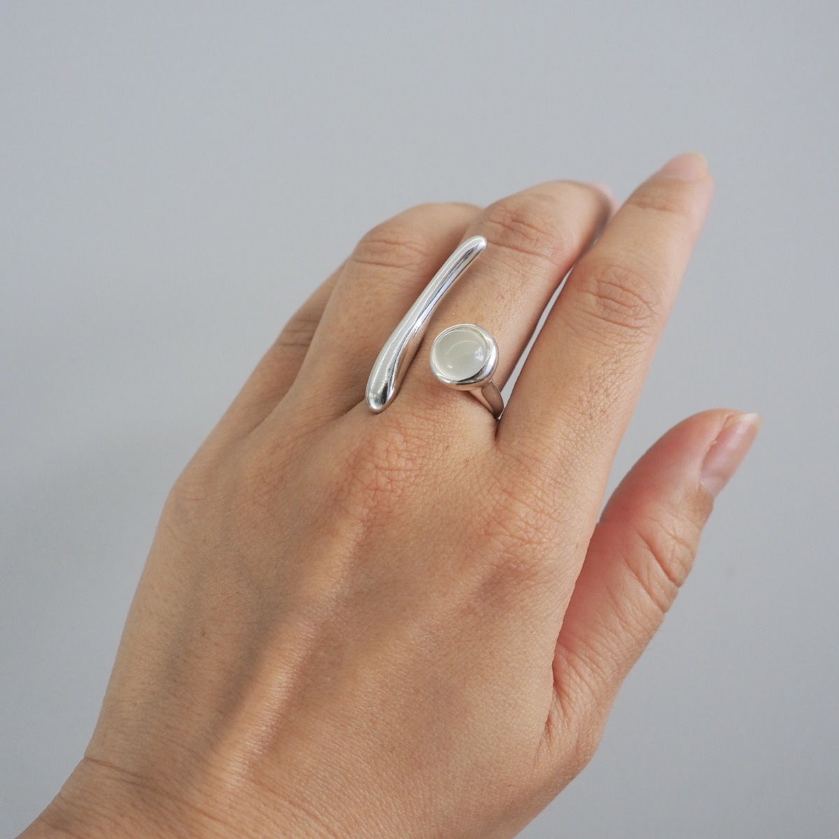 MONICA CASTIGLIONI AP-BAMBOO-11 / Silver, Moonstone