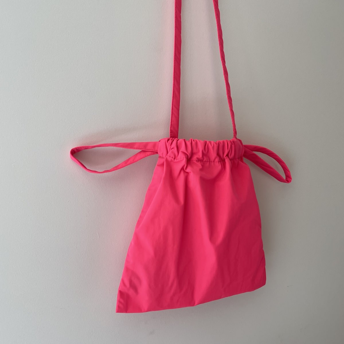 formuniform DRAWSTRING BAG WITH STRAP XS / Neon pink