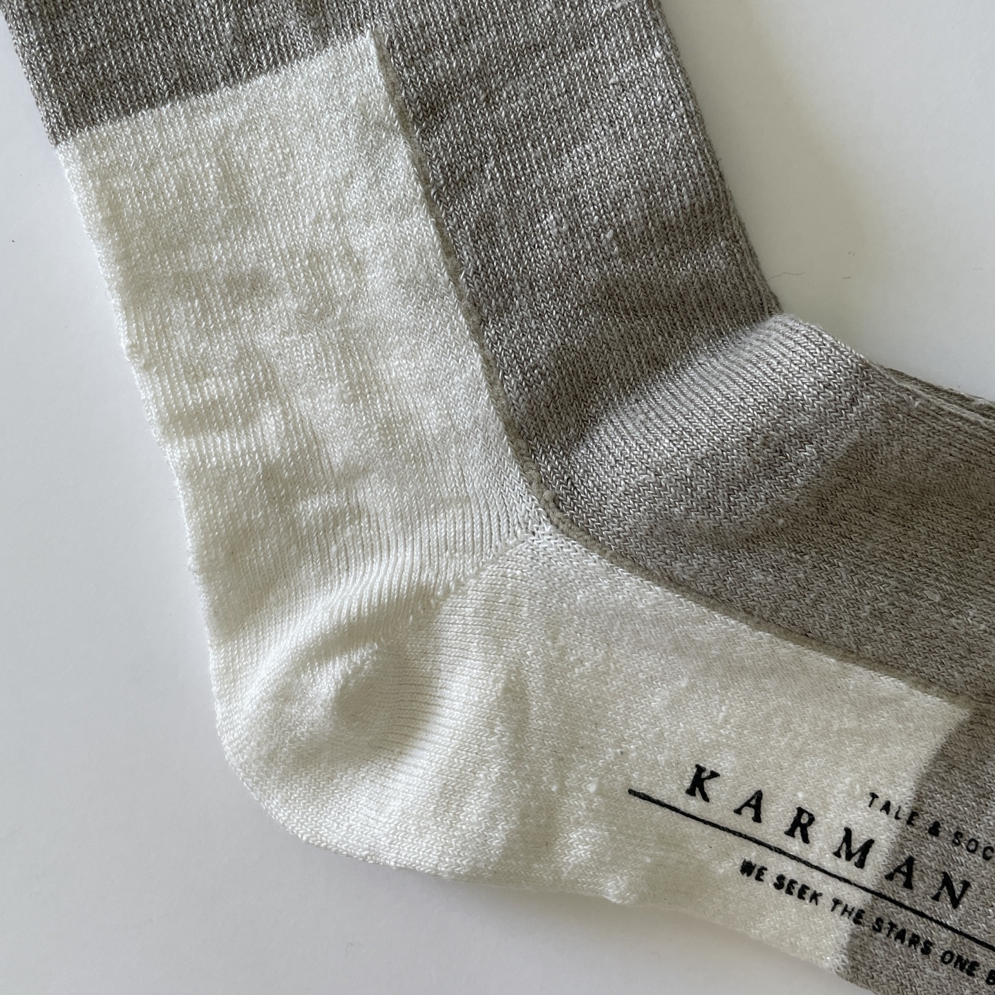 KARMAN LINE GEMINI / Linen socks / Raw & White