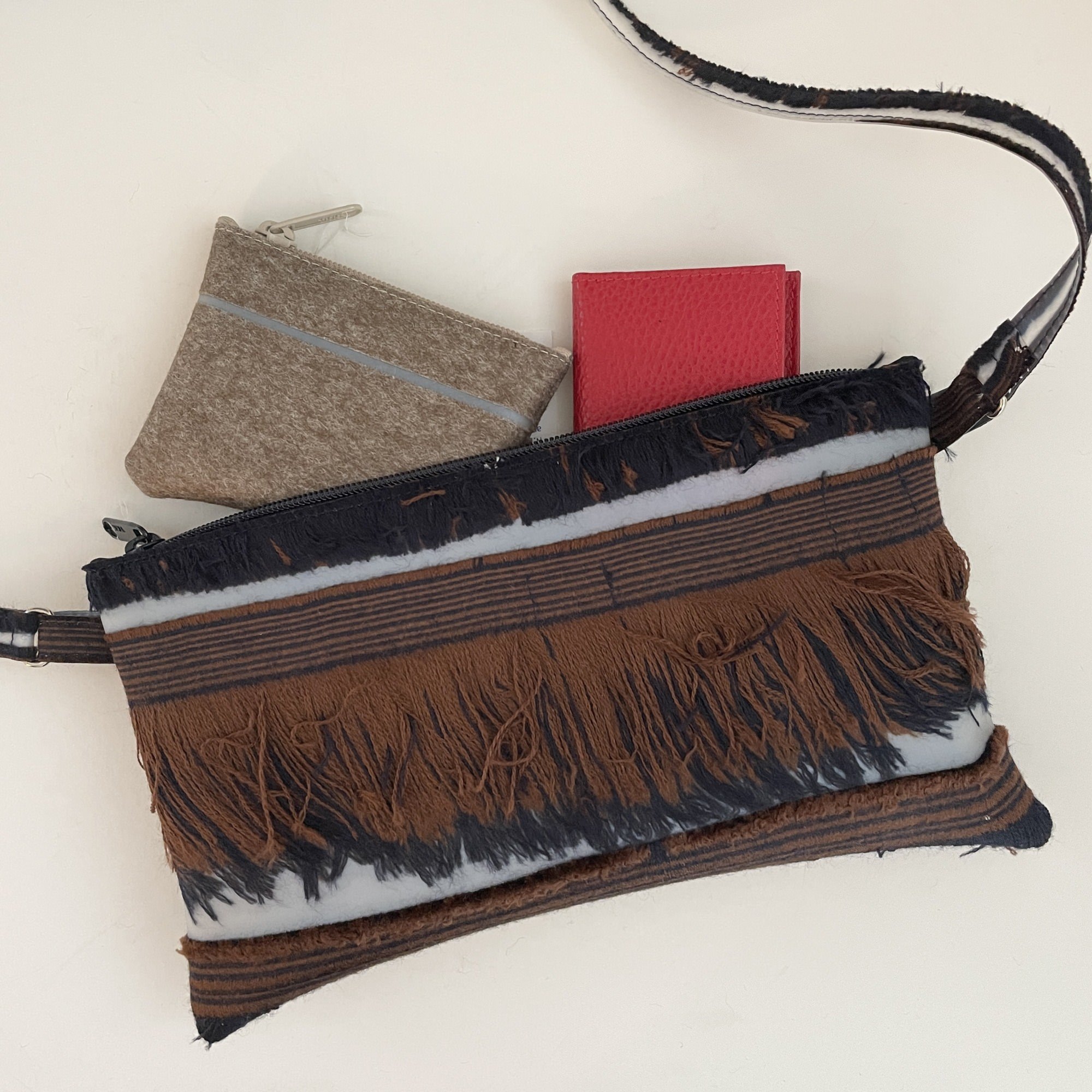 LUISA CEVESE RIEDIZIONI ＜SALE＞ LONG POCKET WITH STRAP / WOOL FRINGES / BLUE×RUSTY