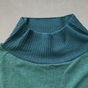 OthersQUATTROPIU YOKO U / Sweater / Green