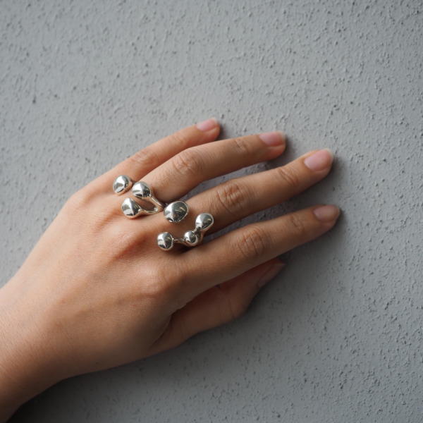 A-PISTILLI-21 / Silverを使用したコーディネート