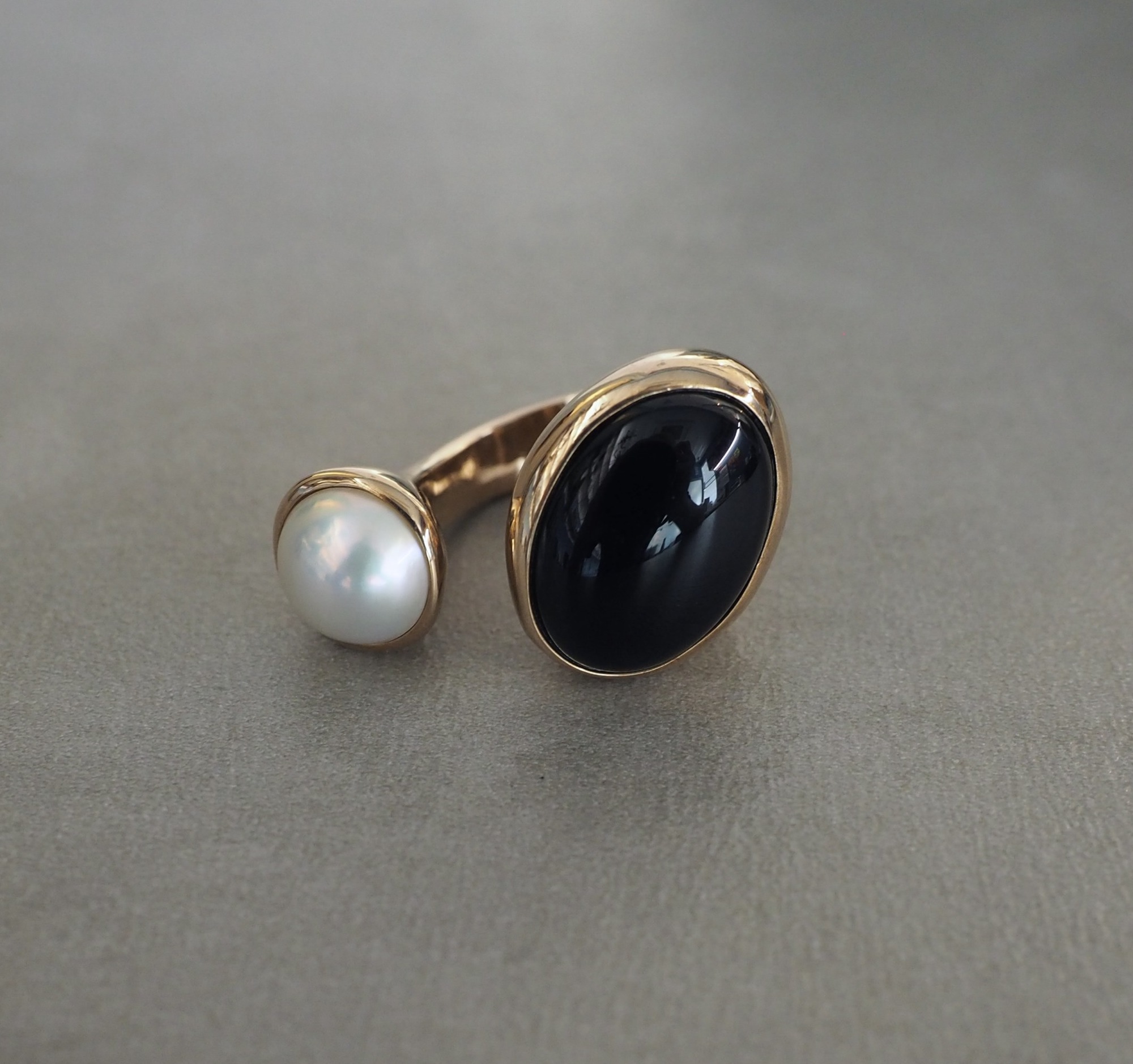 MONICA CASTIGLIONI PU  / Bronze / Onyx, Pearl