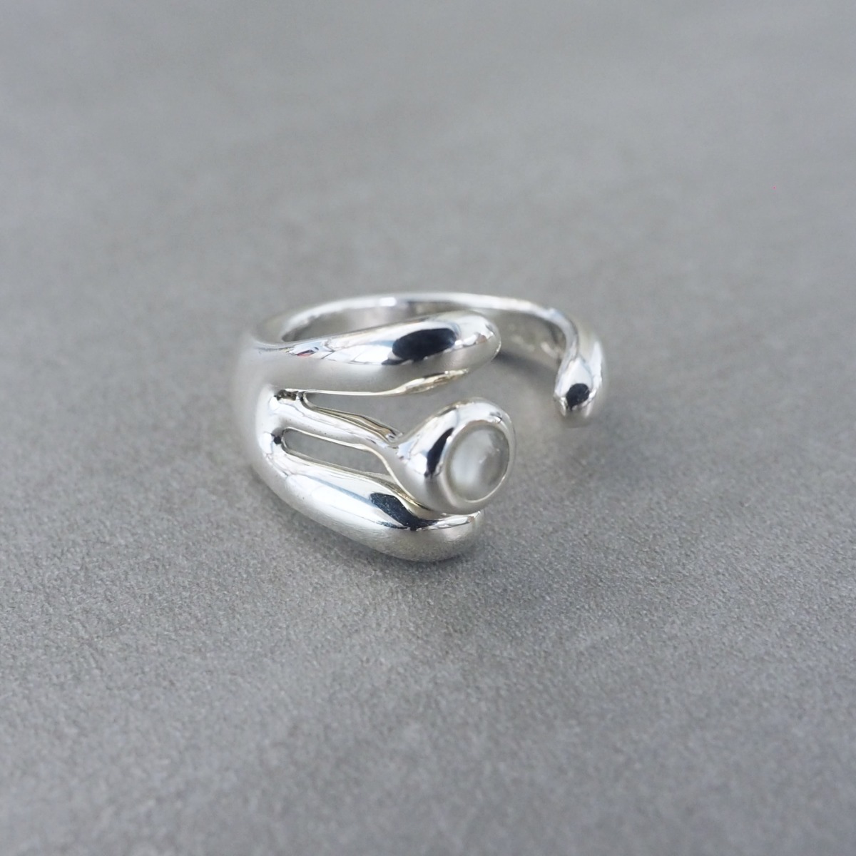 MONICA CASTIGLIONI AP-ABBRACCI-19 / Silver, Moonstone