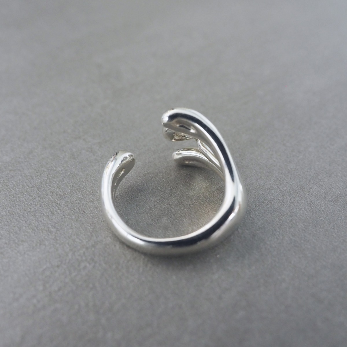 MONICA CASTIGLIONI AP-ABBRACCI-19 / Silver, Moonstone