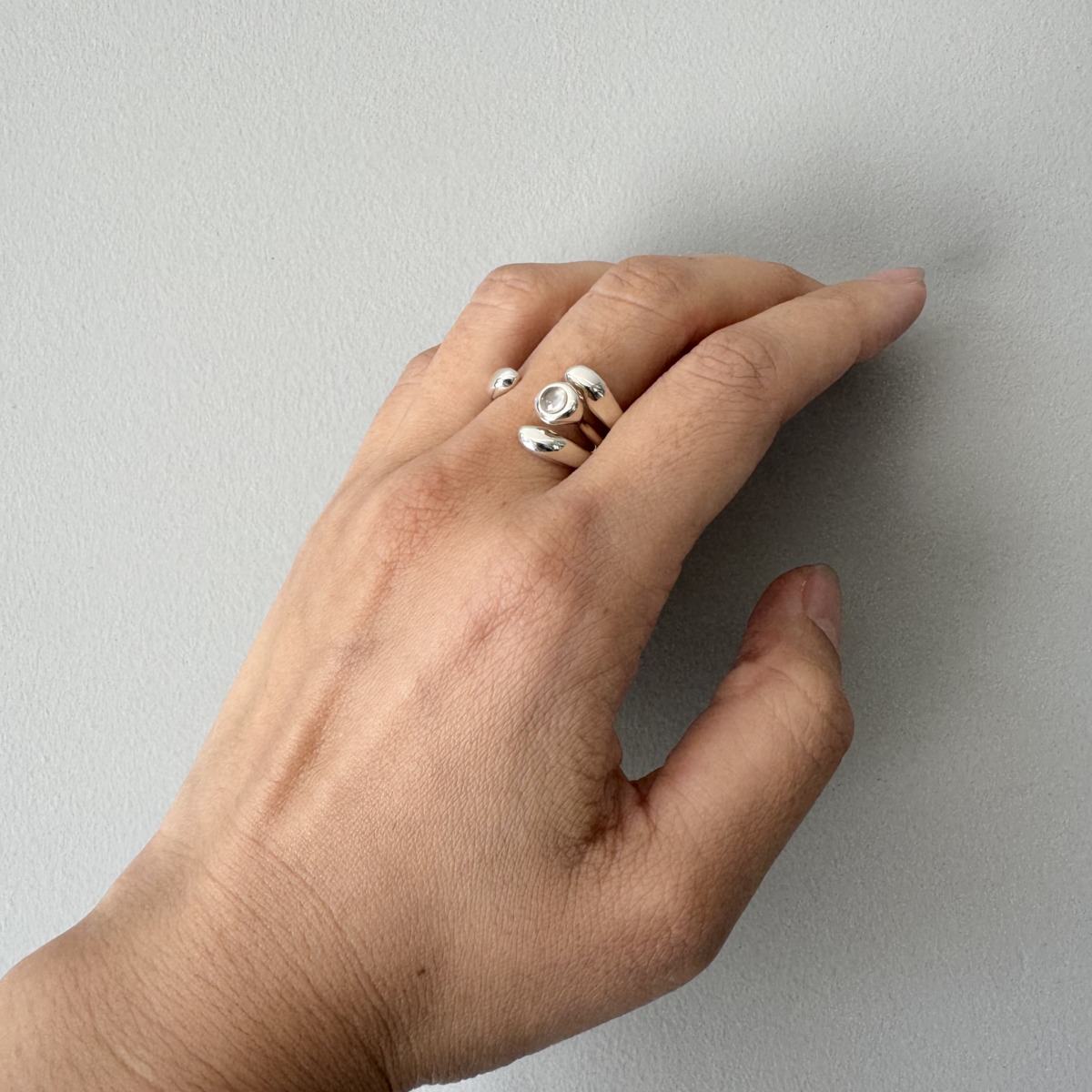 MONICA CASTIGLIONI AP-ABBRACCI-19 / Silver, Moonstone