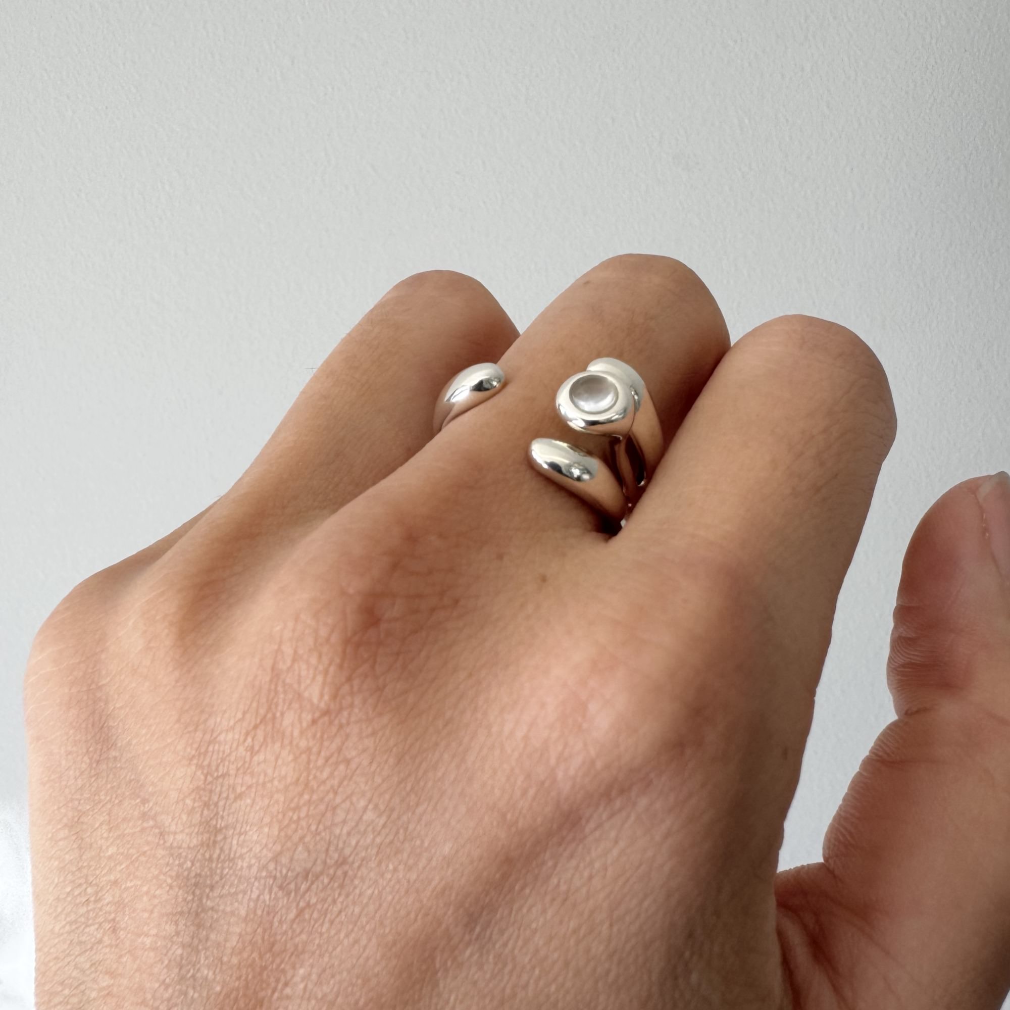 MONICA CASTIGLIONI AP-ABBRACCI-19 / Silver, Moonstone